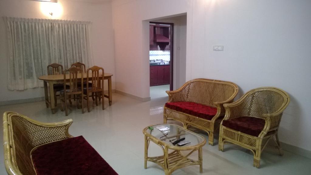 Indeevaram Apartments 코발람비치 객실 사진